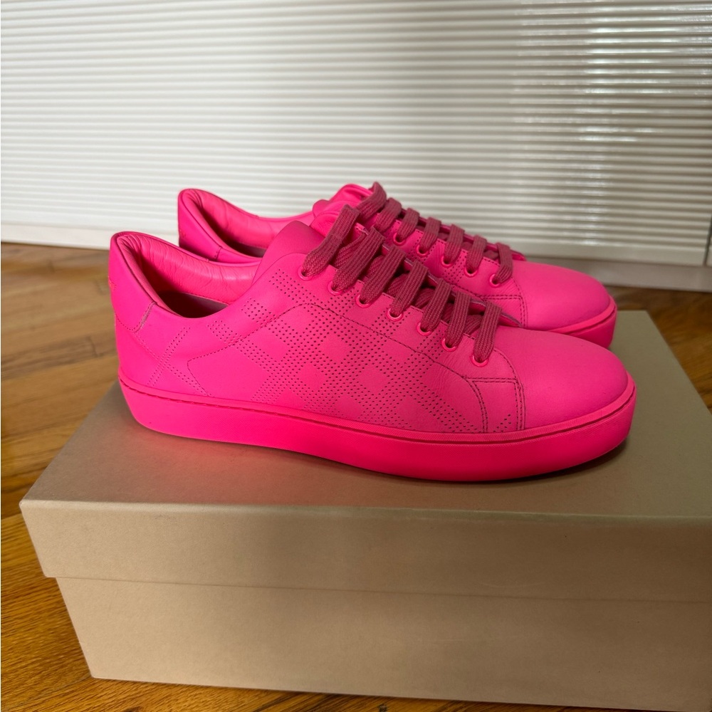 Burberry Leather Sneakers 39